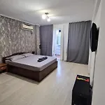 Studio Modern.